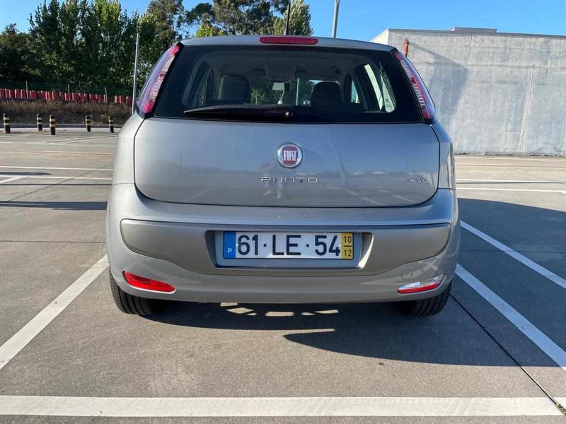 Fiat Punto • 2010 • 45,916 km 3