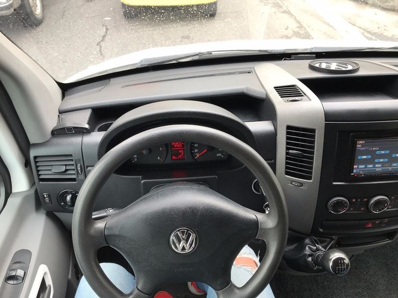 Volkswagen Crafter • 2012 • 150,000 km 7