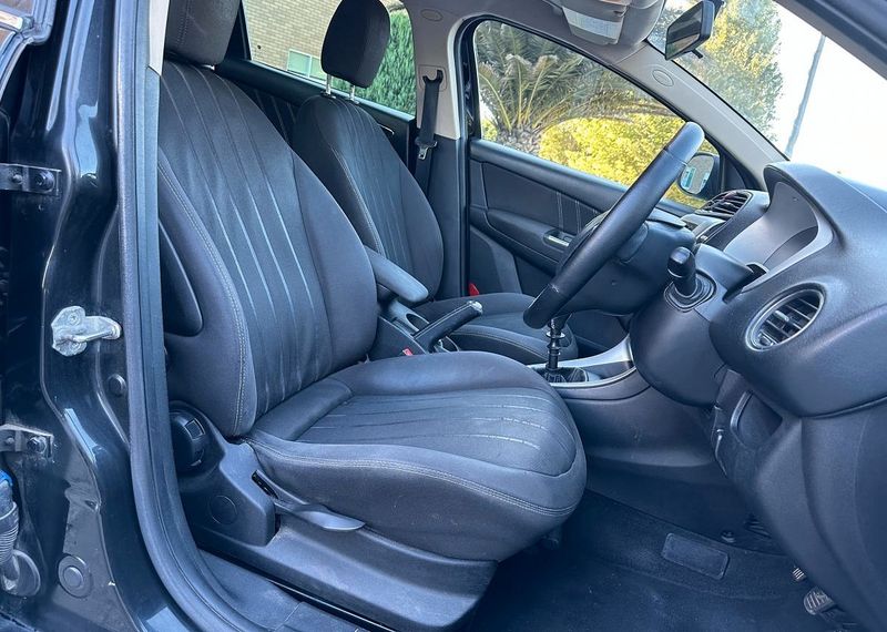 Lexus ES 330 • 2008 • 200,000 km 5