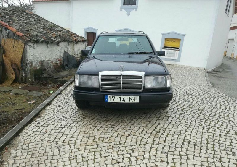 Mercedes-Benz 230 - 300 CE Coupé • 1989 • 300,000 km 1