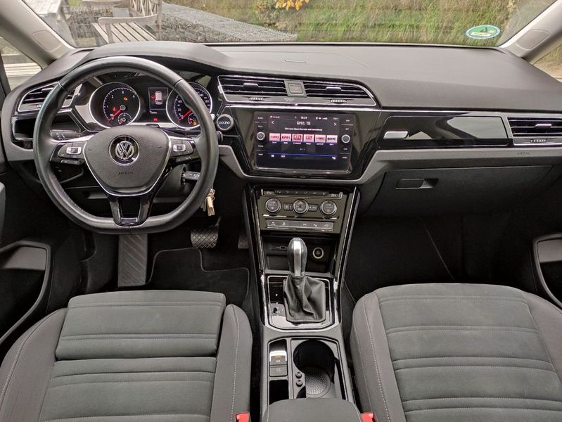 Volkswagen Touran • 2018 • 104,000 km 4