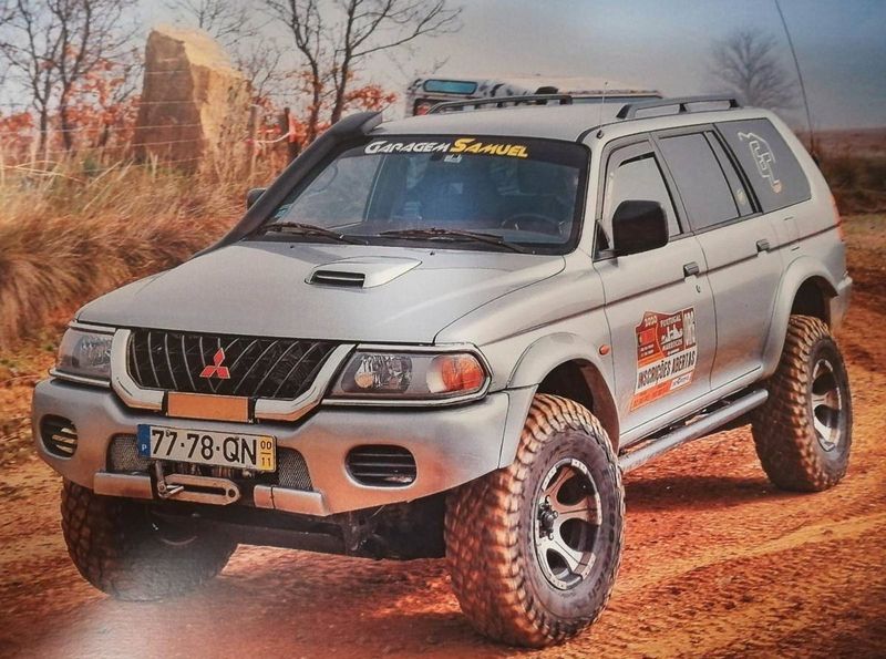 Mitsubishi Pajero • 2000 • 300,000 km 1