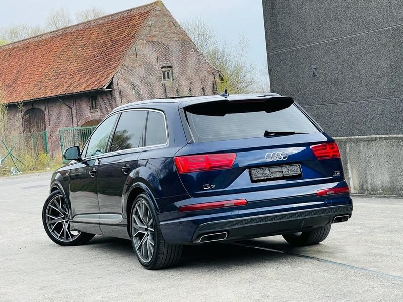 Audi Q7 • 2018 • 210,000 km 6