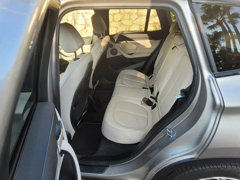 BMW X1 • 2021 • 42,750 km 6