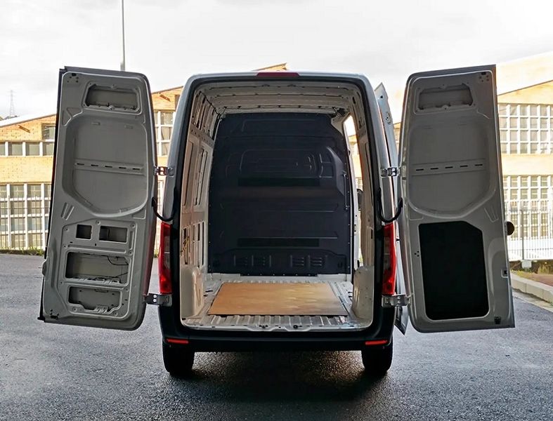 Mercedes-Benz Sprinter • 2019 • 89,000 km 2