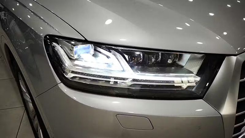 Audi Q7 • 2017 • 153,690 km 10