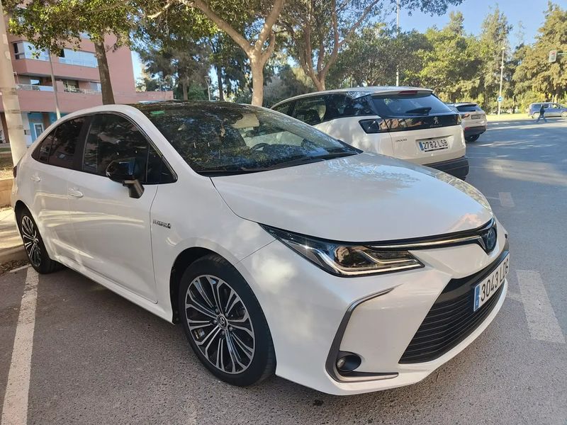 Toyota Corolla Hybrid • 2019 • 64,460 km 3