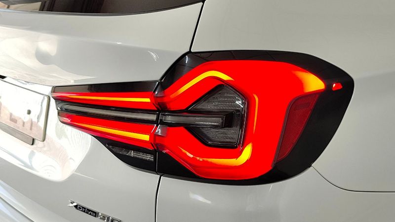 BMW X3 • 2022 • 69,000 km 12