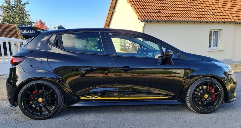 Renault Clio • 2018 • 53,400 km 15