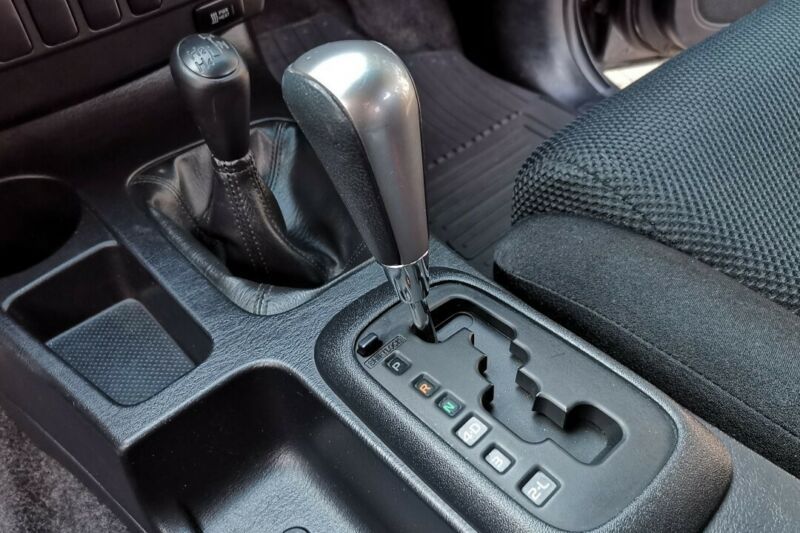 Toyota Hilux • 2015 • 150,000 km 14