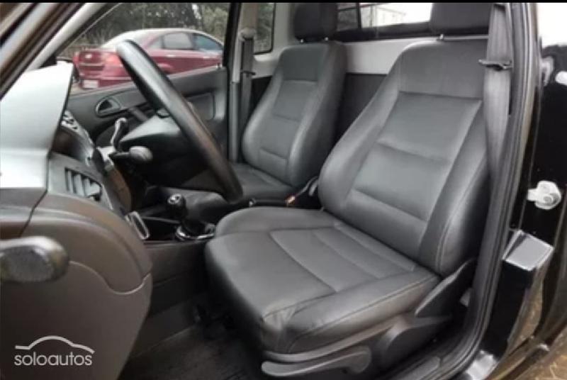 Volkswagen Pointer • 2003 • 49,852 km 3