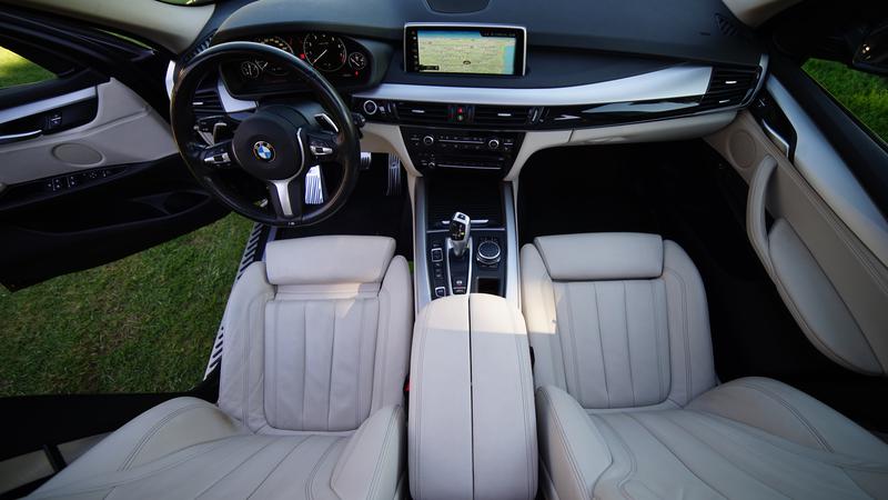 BMW X5 • 2017 • 150,000 km 10