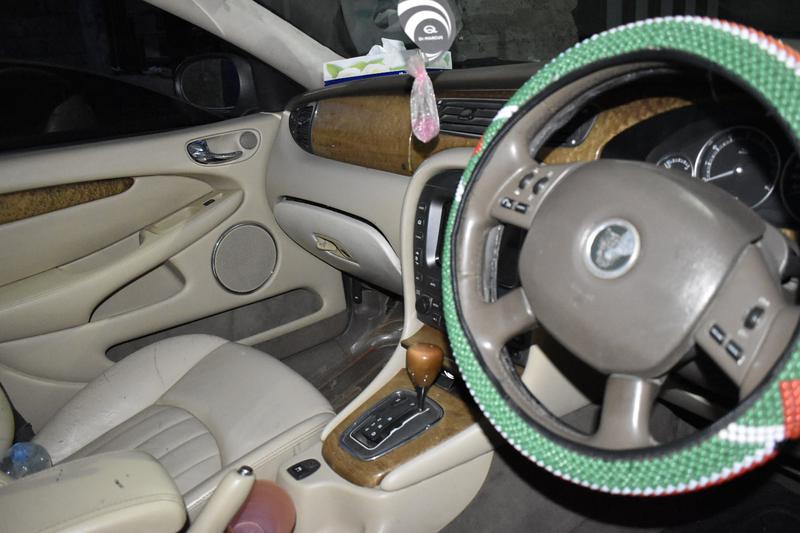 Jaguar X-Type • 2004 • 32,500 km 8