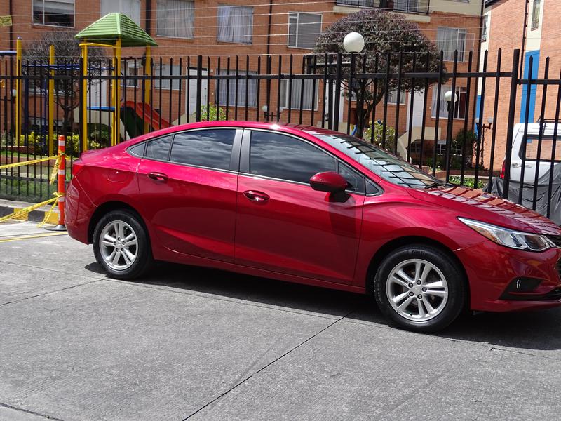 Chevrolet Cruze • 2017 • 25,000 km 3
