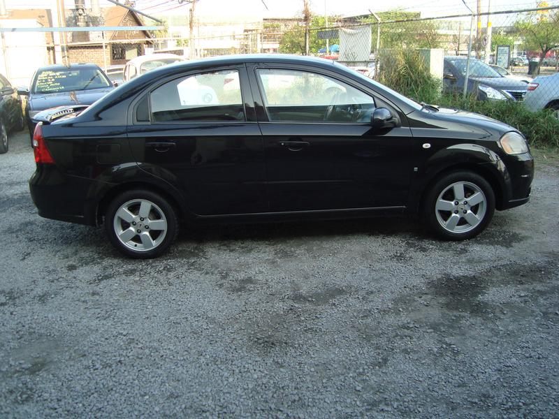 Pontiac G3 • 2008 • 120,000 km 11