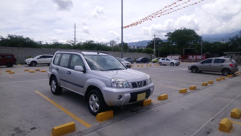 Nissan X-Trail • 2011 • 195,000 km 3