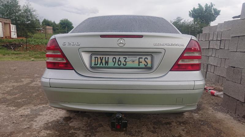 Mercedes-Benz C • 2004 • 397,239 km 3
