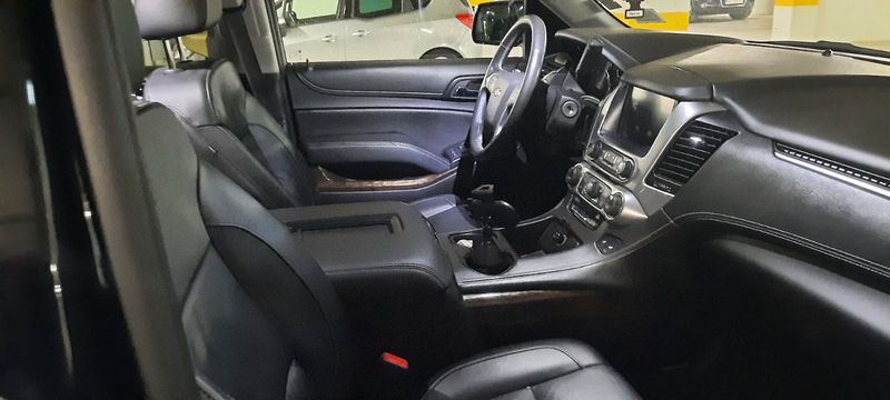 Chevrolet Suburban • 2017 • 123,000 mi 6