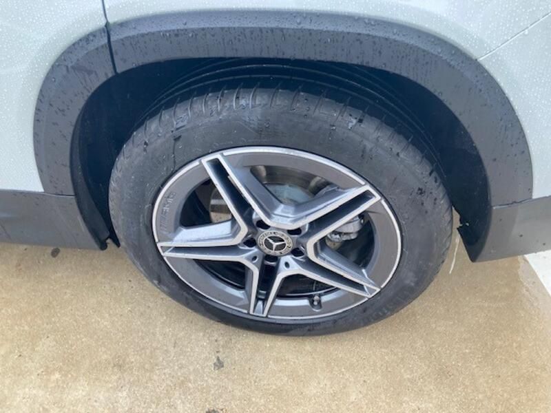 Mercedes-Benz GLB-Class • 2020 • 98,455 km 12