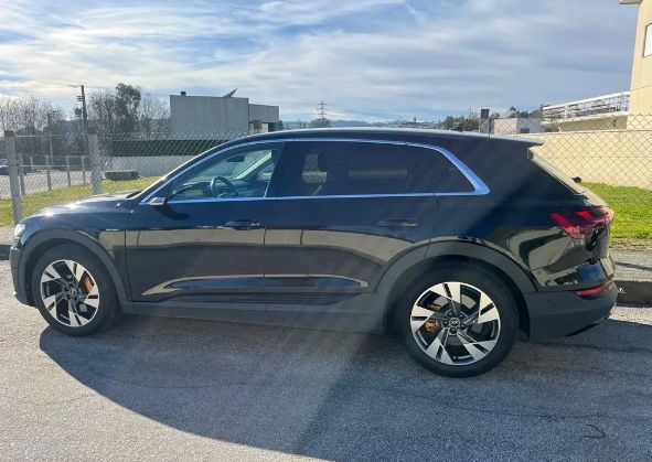 Audi e-tron • 2021 • 34,000 km 1