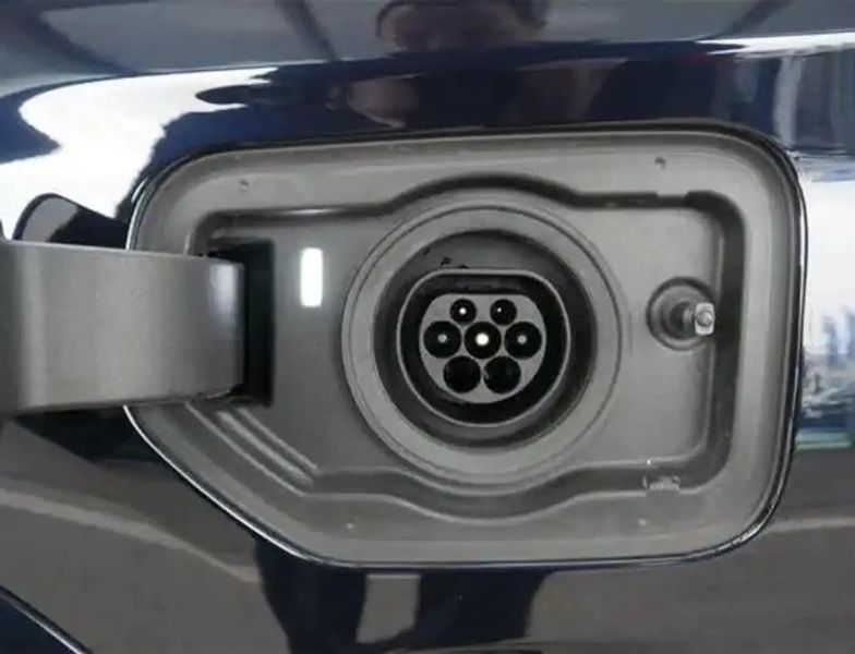 BMW X3 • 2020 • 116,000 km 10