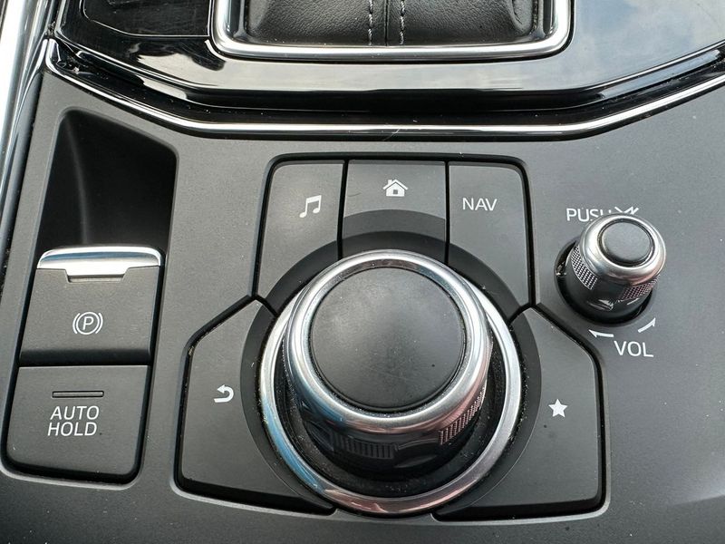 Mazda CX-5 • 2018 • 54,000 km 2