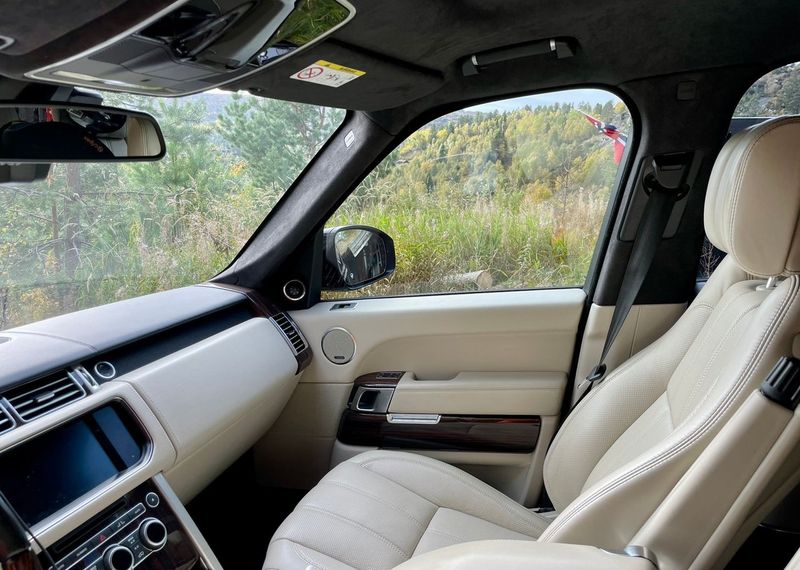 Land Rover Range Rover • 2014 • 148,000 km 2