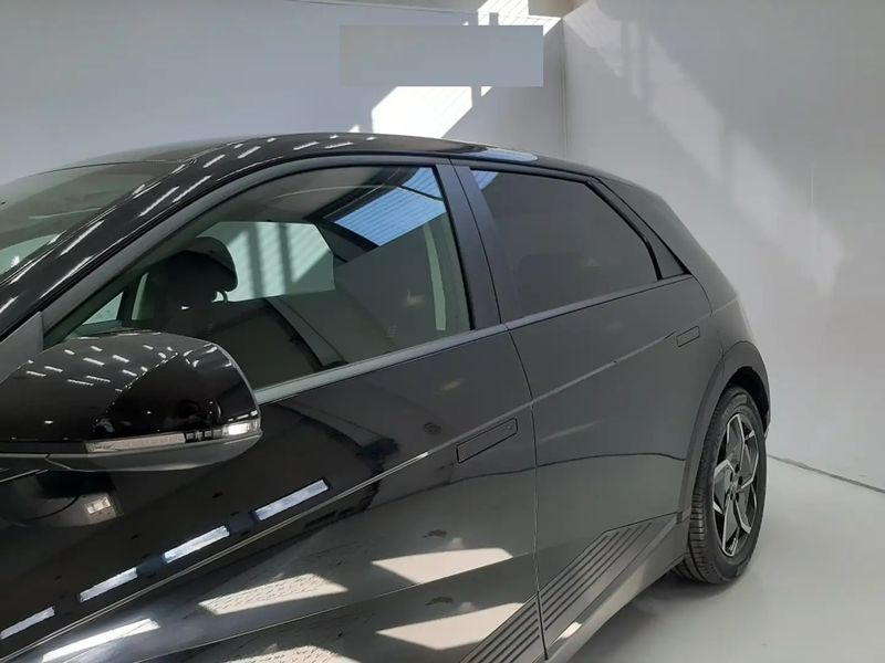 Hyundai Ioniq Electric • 2023 • 15,000 km 5