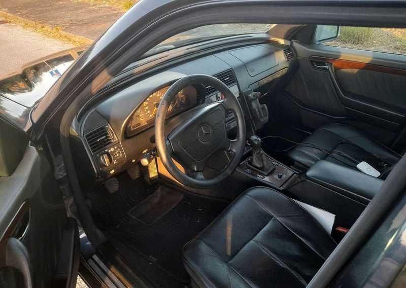 Mercedes-Benz C • 1996 • 523,000 km 4