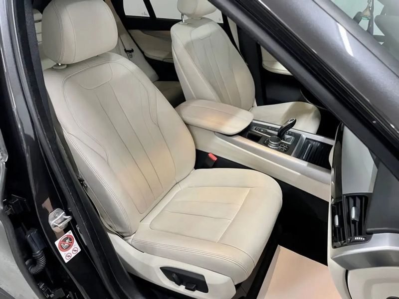 BMW X5 • 2018 • 88,000 km 12