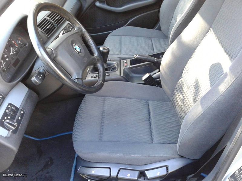 BMW 520D • 1999 • 249,999 km 4