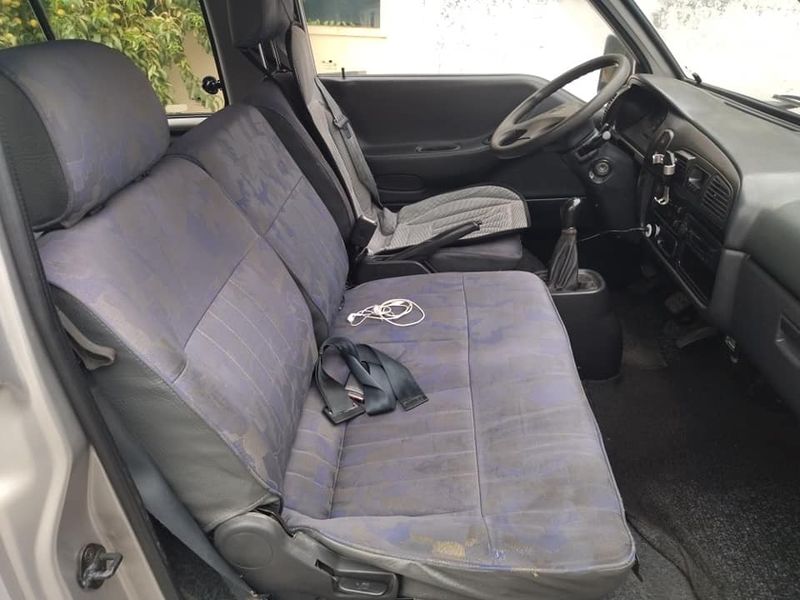 Hyundai H200 • 1999 • 253,000 km 2