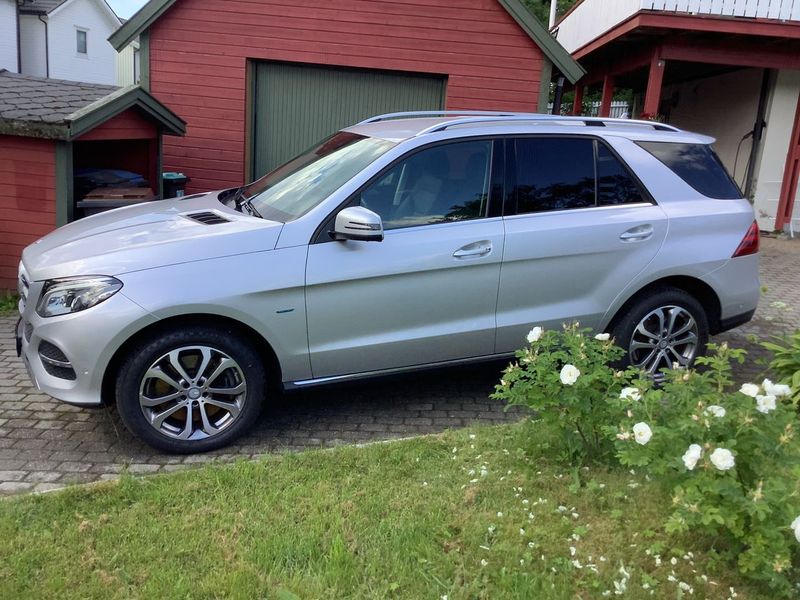 Mercedes-Benz GLE • 2016 • 38,000 km 1