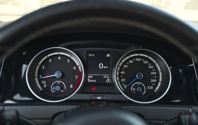 Volkswagen Golf R • 2015 • 187,000 km 11