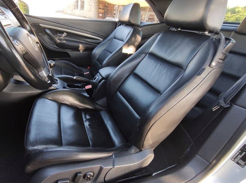 Volkswagen Eos • 2008 • 152,000 km 4