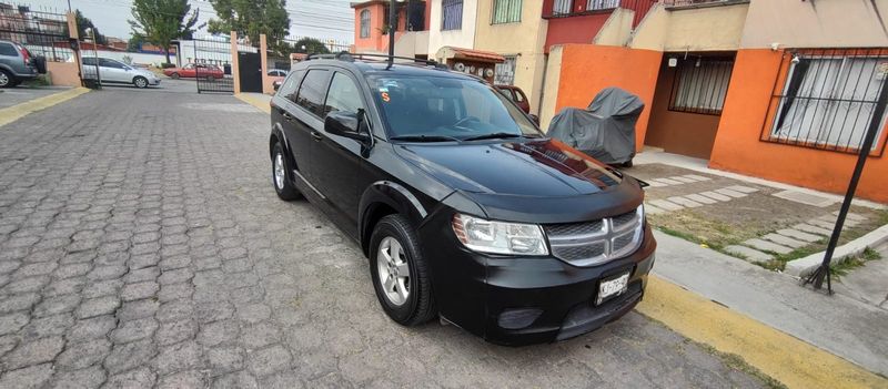 Dodge Journey • 2012 • 180,000 km 1