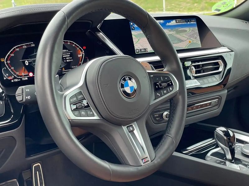 BMW Z4 • 2023 • 32,000 km 12