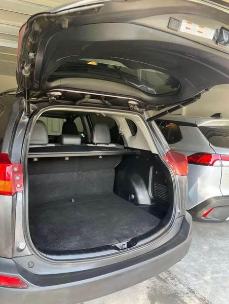 Toyota RAV4 • 2014 • 154,000 km 6