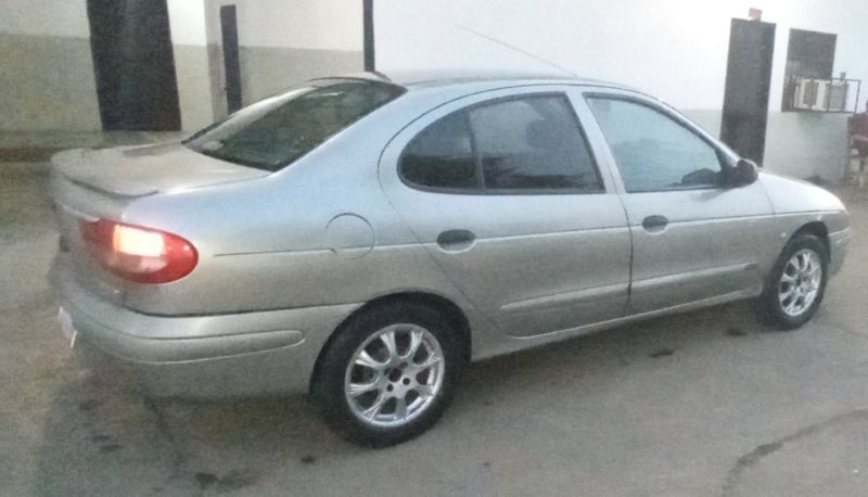 Renault Mégane • 2008 • 380,000 km 4