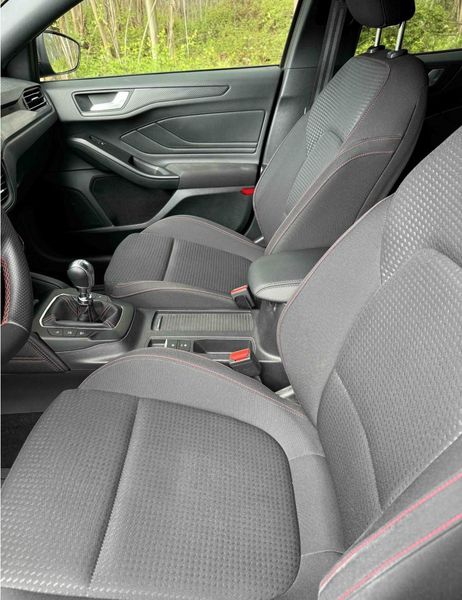 Ford Focus • 2019 • 40,000 km 3