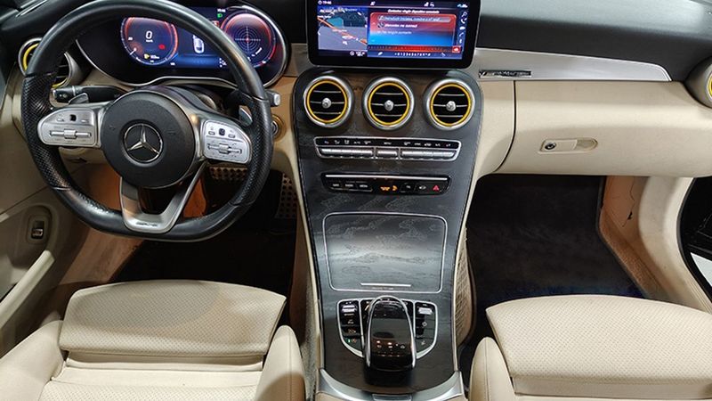 Mercedes-Benz C • 2020 • 67,072 km 6