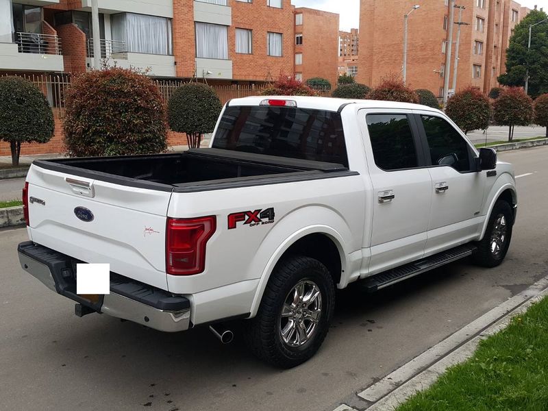 Ford F-150 • 2015 • 144,000 km 4