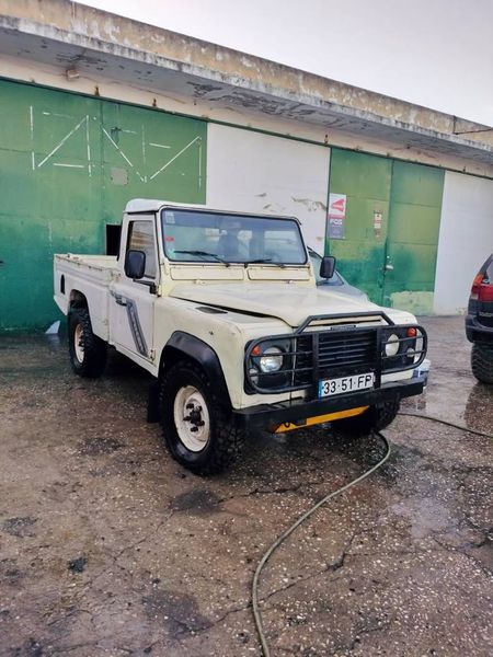 Land Rover Defender • 2007 • 98,000 km 1