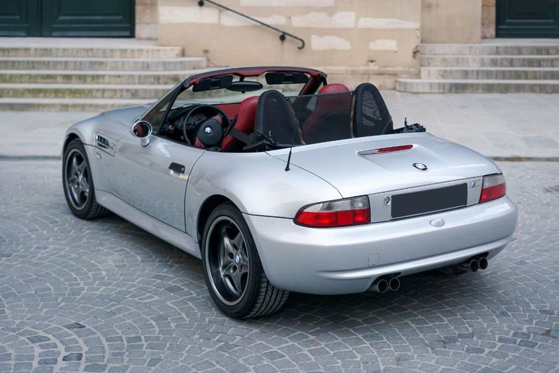 BMW Z3 • 2001 • 109,700 km 2