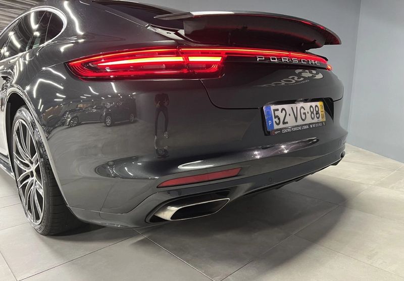 Porsche Panamera • 2018 • 40,000 km 2