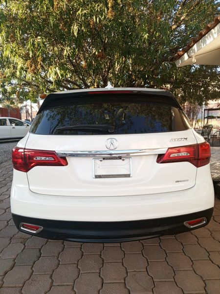 Acura MDX • 2016 • 140,000 km 4