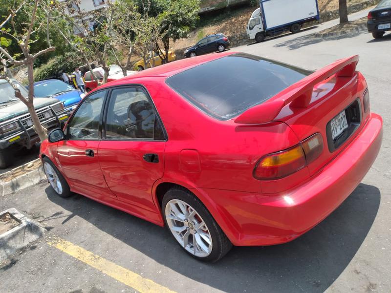 Honda Civic • 1993 • 250,000 km 3