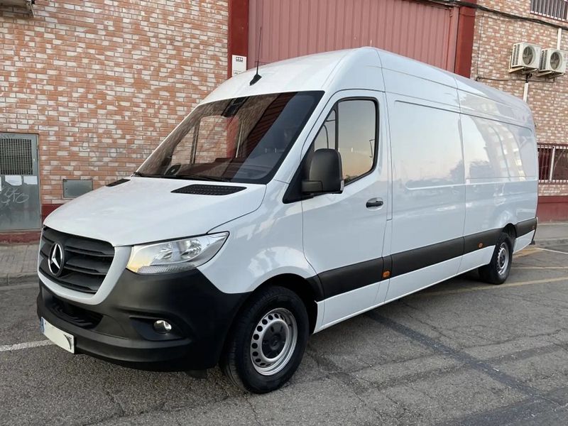 Mercedes-Benz Sprinter • 2019 • 82,200 km 12