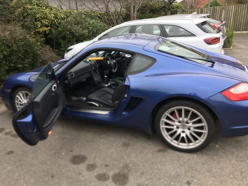 Porsche Cayman • 2007 • 90,000 km 1