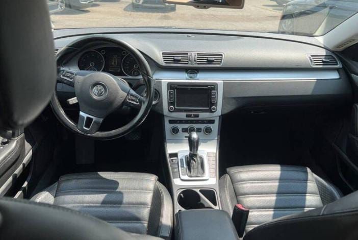 Volkswagen CC • 2013 • 196,000 km 10